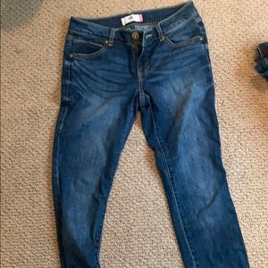 Cabi skinny ankle jeans. Size 6